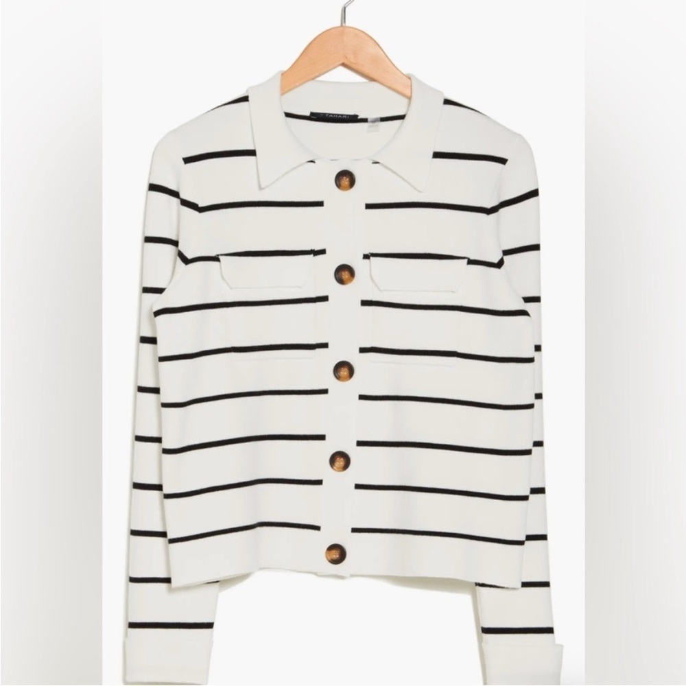 T Tahari cozy‎ Snow Globe/Indigo Striped Buttoned Down cardigan Sweater Med NWT